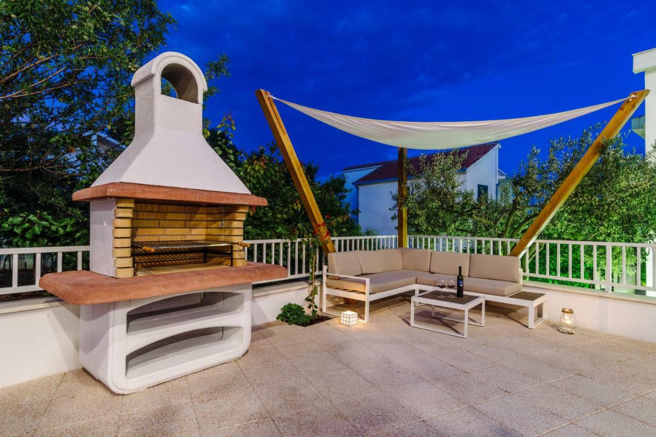 Apartments Villa Dalmatia Trogir Exterior foto