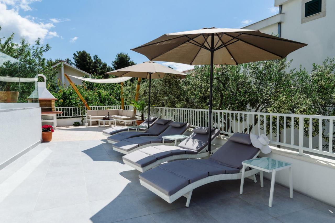 Apartments Villa Dalmatia Trogir Exterior foto
