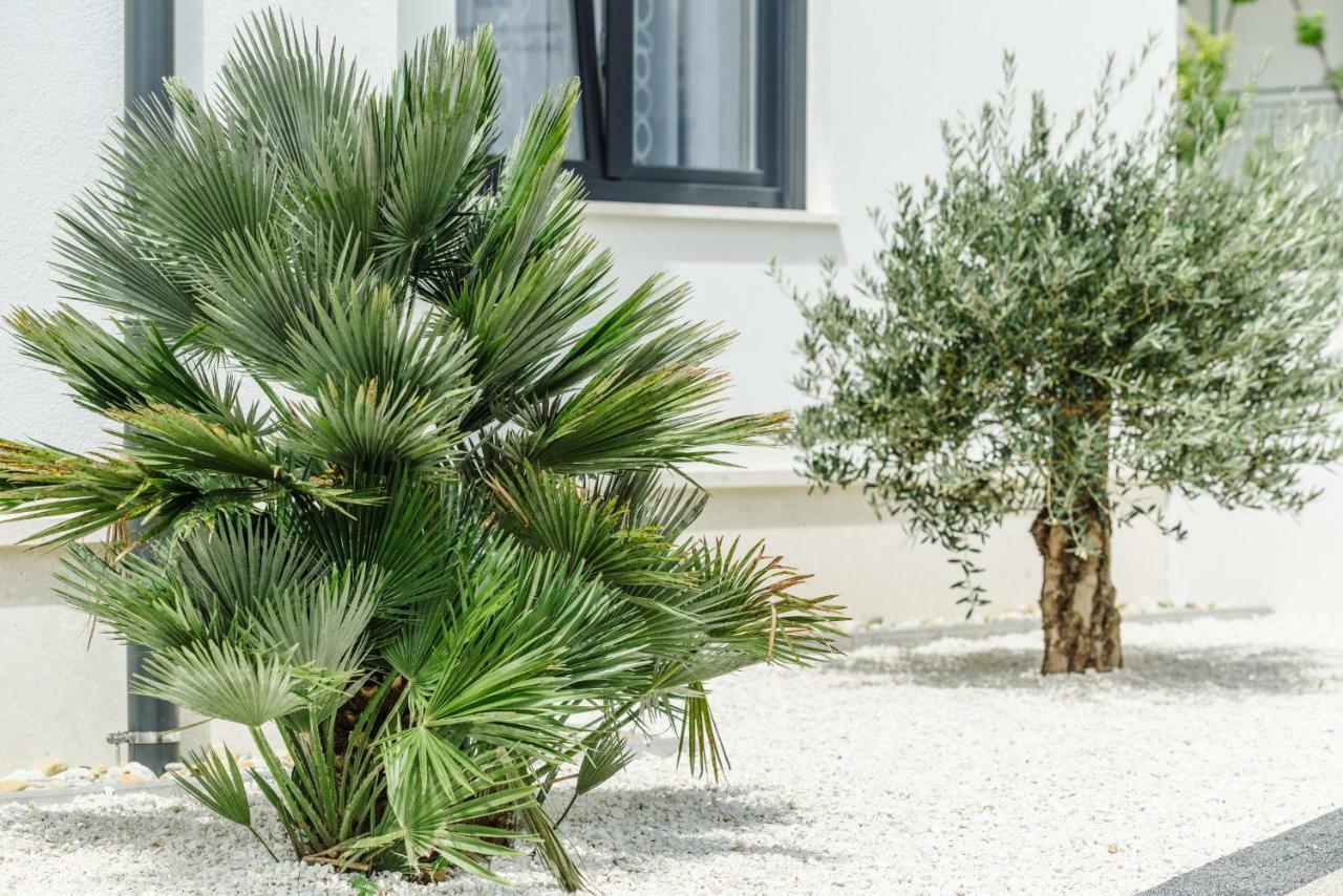Apartments Villa Dalmatia Trogir Exterior foto
